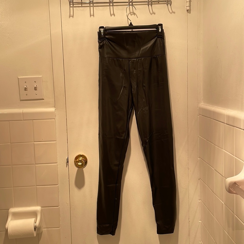 Women’s Leather Leggings